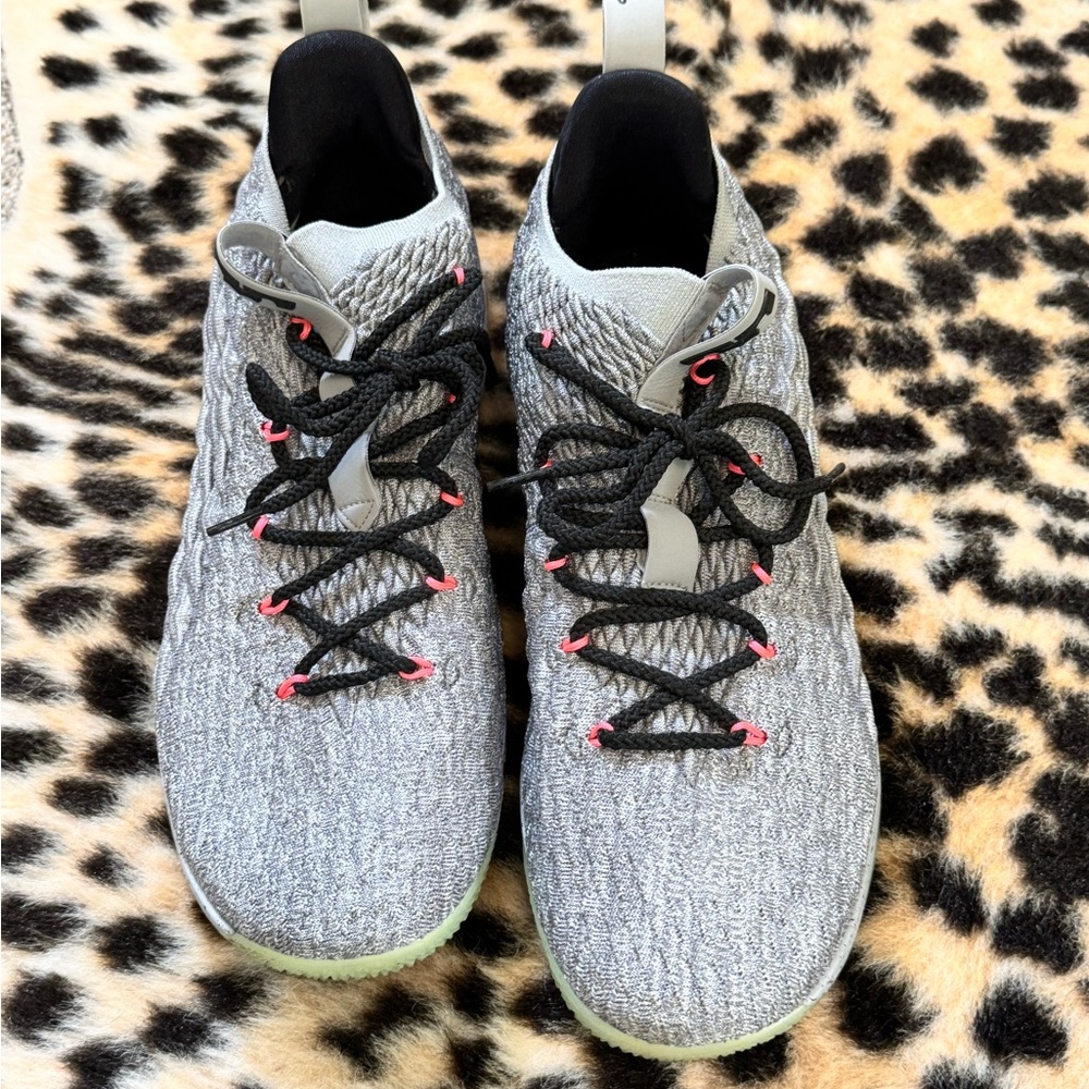 Nike Lebron XV 15 Low Melon Cool Grey Black AO1755-005 SZ 13 M Basketball Shoes